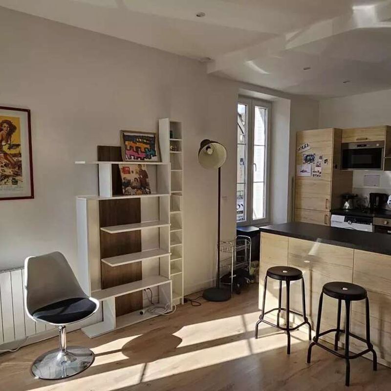 Location appartement 4 pièces 66 m² Mandres-les-Roses (94520)