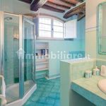 Rent 5 bedroom apartment of 250 m² in Perugia