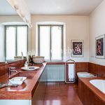 Affitto 3 camera appartamento di 285 m² in Bergamo