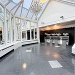 Rent 2 bedroom house of 200 m² in Woluwe-Saint-Lambert