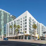 Rent 2 bedroom apartment of 103 m² in Long Beach