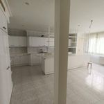 Rent 4 bedroom apartment of 180 m² in Zaragoza