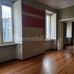 Affitto 4 camera appartamento di 100 m² in Cuneo