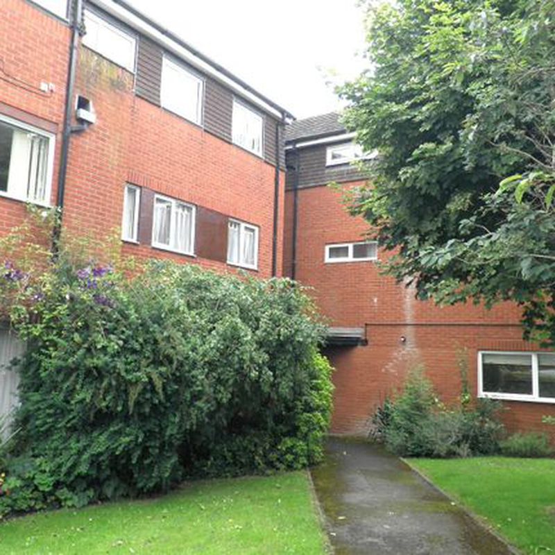 Flat to rent in Charnwood Road, Salisbury SP2 Churchfields
