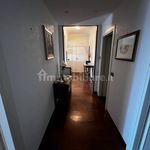 Affitto 3 camera appartamento di 140 m² in Crotone