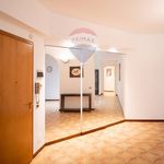 Affitto 5 camera appartamento di 110 m² in Ancona