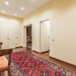 Affitto 7 camera appartamento di 200 m² in Bologna