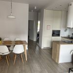 Wynajmij 3 sypialnię apartament z 55 m² w Łódź