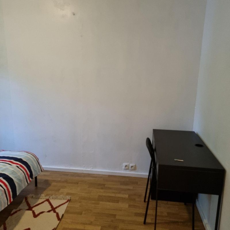 Pleasant double bedroom near the Grigny Centre train station