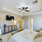 Rent 4 bedroom house of 243 m² in Houston