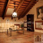 Rent 5 bedroom house of 342 m² in Vicenza