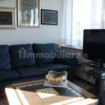 Affitto 4 camera appartamento di 90 m² in Manerba del Garda