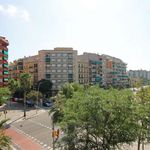 Rent 3 bedroom apartment of 88 m² in Barcelona