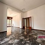Affitto 3 camera appartamento di 150 m² in Vicenza