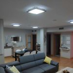 Rent 2 bedroom apartment of 115 m² in Zaragoza