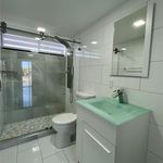 Rent 2 bedroom apartment of 1041 m² in Hialeah