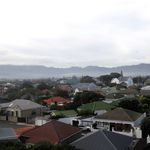 Rent 3 bedroom apartment of 1011 m² in Cape Town