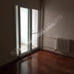 İstanbul konumunda 4 yatak odalı 130 m² daire
