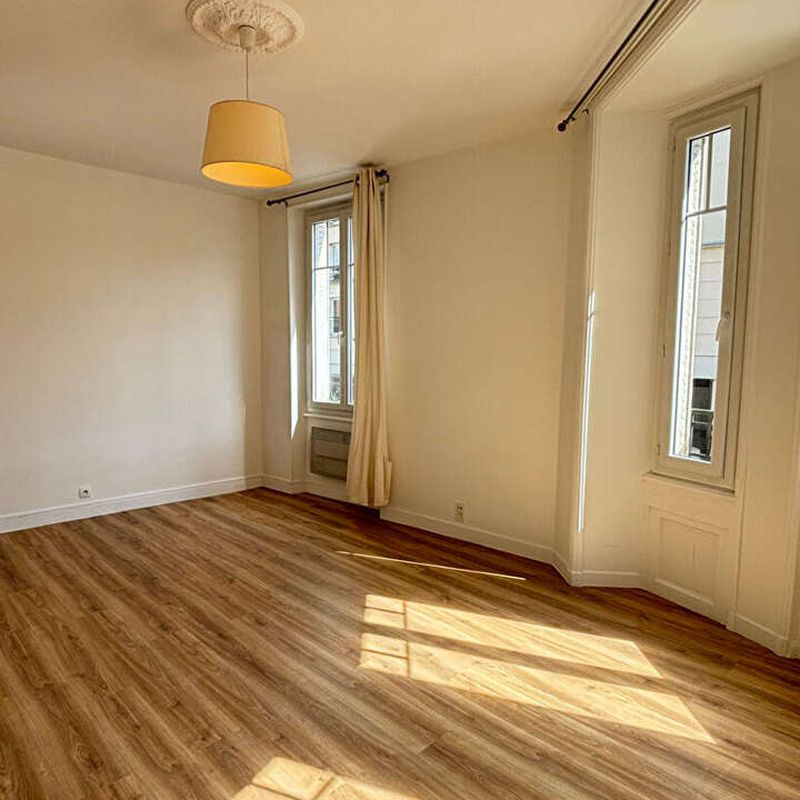 Location appartement 4 pièces 86 m² Reims (51100)