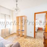 Rent 4 bedroom house of 130 m² in Cómpeta