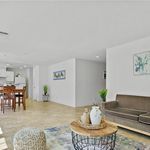 Rent 4 bedroom apartment of 207 m² in San Jacinto