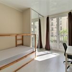 Rent 6 bedroom apartment of 156 m² in Paris