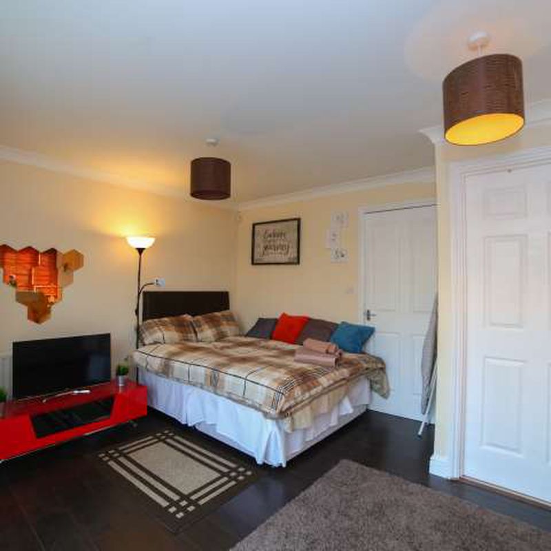 Room to rent in 3-bedroom houseshare in Barking, London Barking Riverside