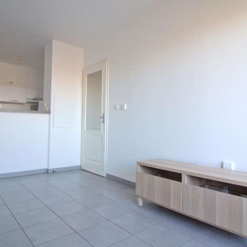 Location appartement 2 pièces 42 m² Toulouse (31200)