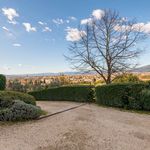 Rent 2 bedroom apartment of 260 m² in Florence
