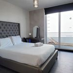 Rent 1 bedroom apartment of 732 m² in Miami Beach