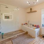 Rent 6 bedroom house of 350 m² in Beersel