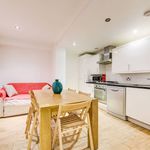Rent 3 bedroom apartment of 98 m² in London