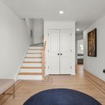Rent 3 bedroom apartment of 184 m² in Westport