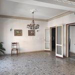 Affitto 5 camera appartamento di 122 m² in Reggio di Calabria