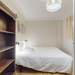 Appartement de 44 m² avec 3 chambre(s) en location à Paris