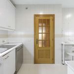 Rent a room of 113 m² in Madrid