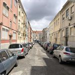 Rent a room of 80 m² in lisbon