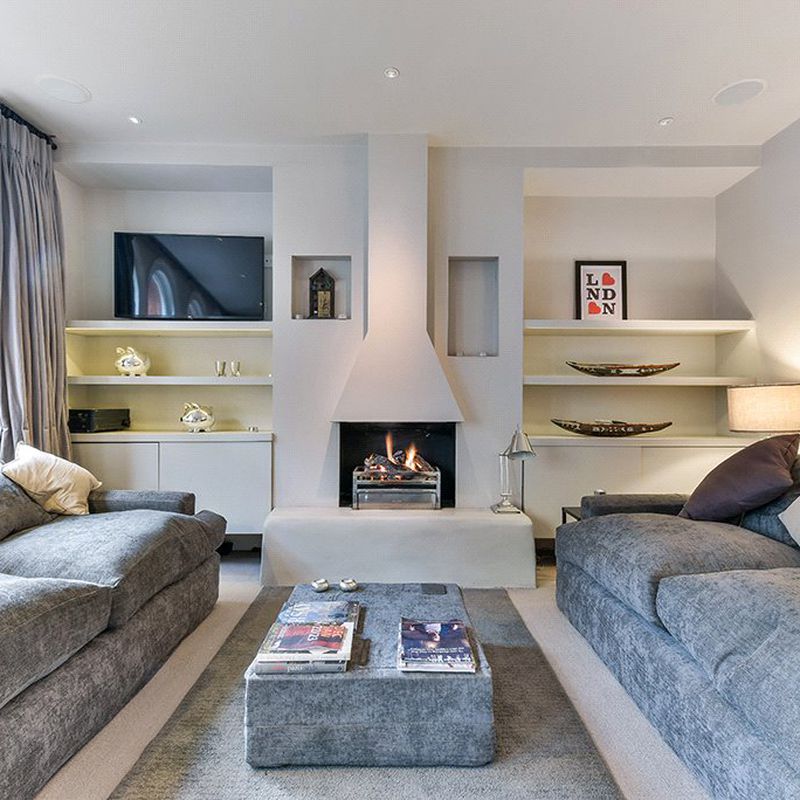 2 bedroom house in New Row, Covent Garden, WC2N Strand