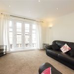 Rent 2 bedroom apartment of 691 m² in London