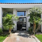 Rent 4 bedroom apartment of 299 m² in La Quinta