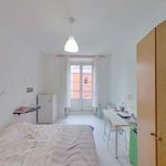 Rent a room of 121 m² in Madrid