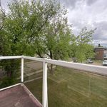 Appartement de 850 m² avec 3 chambre(s) en location à Edmonton