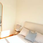 Rent 1 bedroom apartment of 41 m² in València