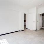 Rent 2 bedroom apartment of 68 m² in Sandton