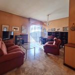 Affitto 3 camera appartamento di 85 m² in Brescia