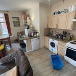 Rent 5 bedroom apartment in Yorkshire And The Humber