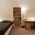 Rent a room of 80 m² in Milano
