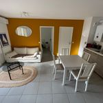 Rent 1 bedroom apartment of 39 m² in Hyeres