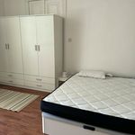 Rent a room of 30 m² in Barcelona