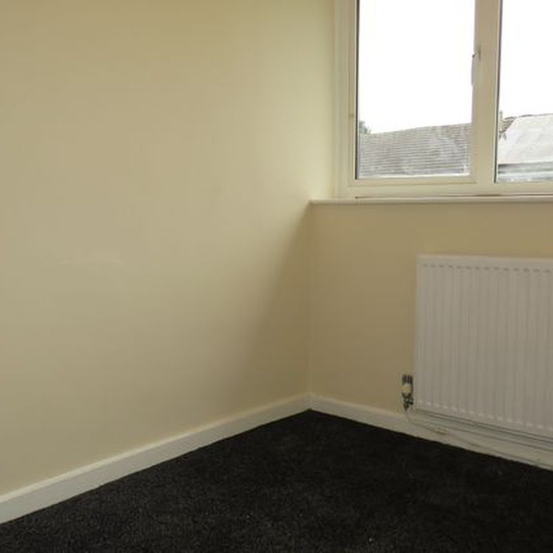 Property to rent in Greenfield Gardens, Eastburn, Keighley BD20